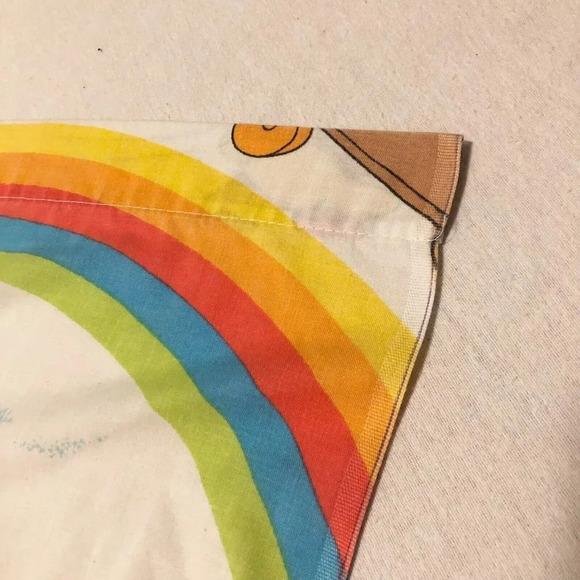 Vtg 1980 Walt Disney Twin Flat Sheet  Esmond Mickey and Friends Rollerskating - Picture 13 of 16